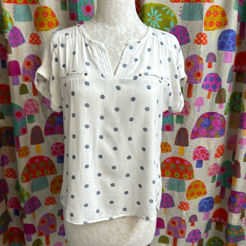50th Street V Neck Short Sleeve Blouse With Faux Pockets. PM